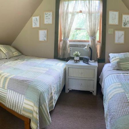 Secluded Cabin On Red Haven Farm Irvine Екстериор снимка