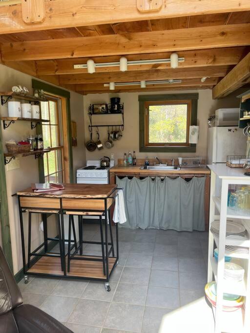 Secluded Cabin On Red Haven Farm Irvine Екстериор снимка